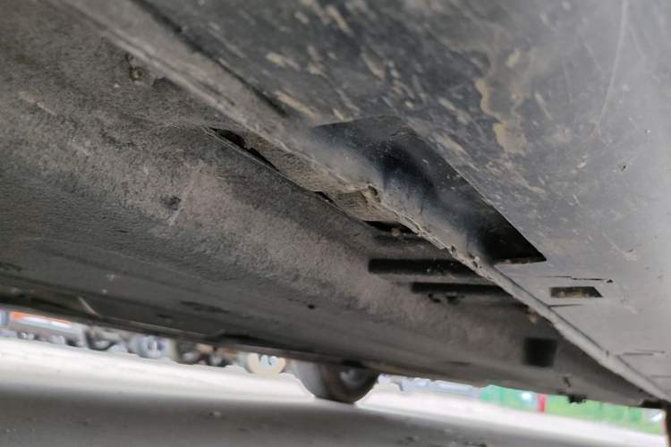 Used Hongqi H5 2023 1.5T DCT Smart Connect Flagship Edition Chassis Front Left