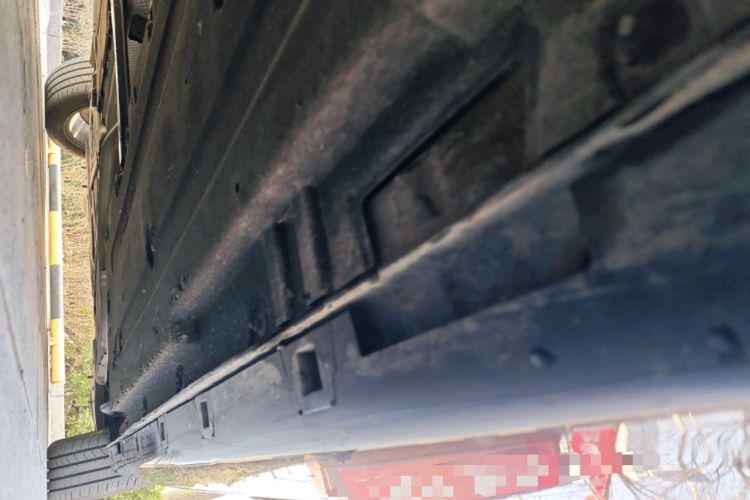 Used Hongqi H5 2023 1.5T HEV Smart Connect Flagship Edition Chassis Front Left