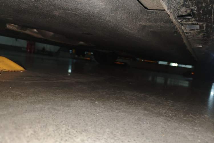 Used Hongqi H5 2023 1.5T DCT Smart Connect Flagship Edition Chassis Front Left