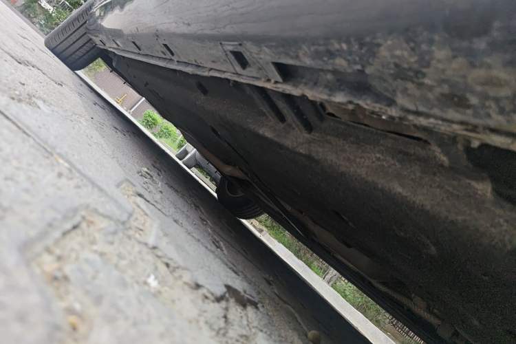 Used Hongqi H5 2023 1.5T DCT Smart Connect Flagship Edition Chassis Front Right