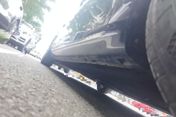 Used Hongqi H5 2023 2.0T Automatic Smart Connect Flagship Edition Chassis Front Right