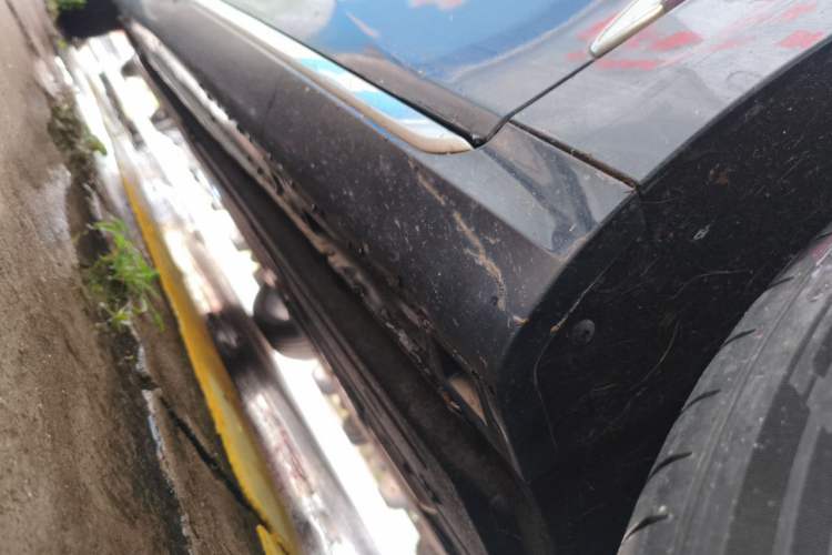 Used Hongqi H5 2023 2.0T Automatic Smart Connect Flagship Edition Chassis Front Right