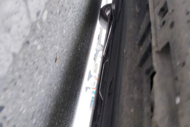 Used Hongqi H5 2023 2.0T Automatic Smart Connect Flagship Edition Chassis Front Right