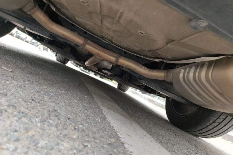 Used Hongqi H5 2023 2.0T Automatic Smart Connect Flagship Edition Chassis Front