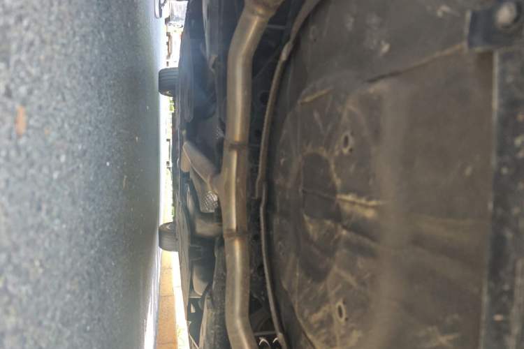 Used Hongqi H5 2023 2.0T Automatic Smart Connect Flagship Edition Chassis Rear