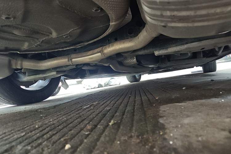Used Hongqi H5 2023 2.0T Automatic Smart Connect Flagship Edition Chassis Rear