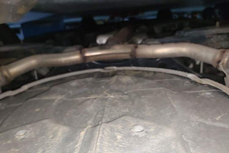 Used Hongqi H5 2023 2.0T Automatic Smart Connect Flagship Edition Chassis Rear