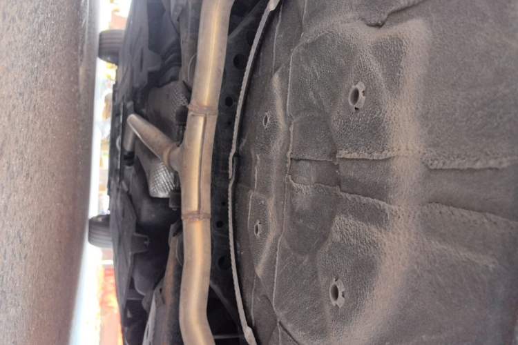 Used Hongqi H5 2023 2.0T Automatic Smart Connect Flagship Edition Chassis Rear