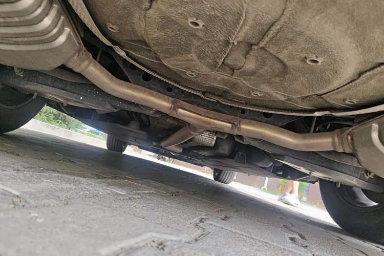 Used Hongqi H5 2023 1.5T DCT Smart Connect Flagship Edition Chassis Rear