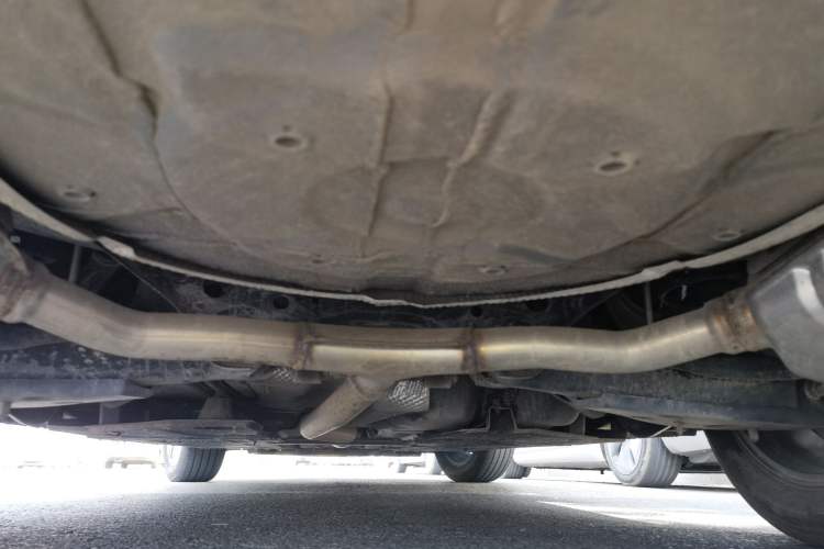 Used Hongqi H5 2023 1.5T DCT Smart Connect Flagship Edition Chassis Rear