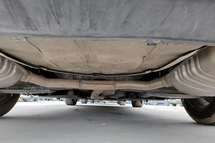 Used Hongqi H5 2023 1.5T DCT Smart Connect Flagship Edition Chassis Rear
