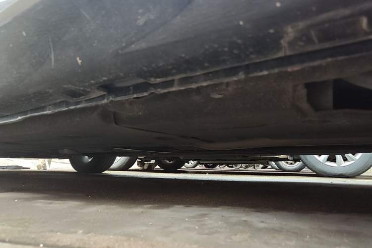 Used Hongqi H5 2023 2.0T Automatic Smart Connect Flagship Edition Chassis Rear Left