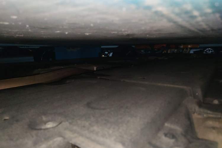 Used Hongqi H5 2023 2.0T Automatic Smart Connect Flagship Edition Chassis Rear Left