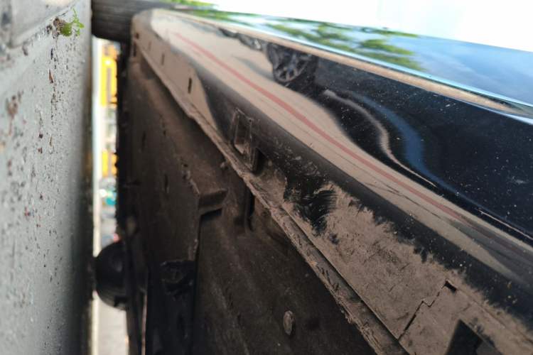 Used Hongqi H5 2023 2.0T Automatic Smart Connect Flagship Edition Chassis Rear Left