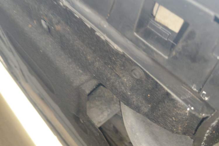 Used Hongqi H5 2023 2.0T Automatic Smart Connect Flagship Edition Chassis Rear Left