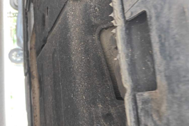 Used Hongqi H5 2023 2.0T Automatic Smart Connect Flagship Edition Chassis Rear Left