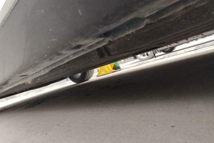Used Hongqi H5 2023 1.5T DCT Smart Connect Flagship Edition Chassis Rear Left