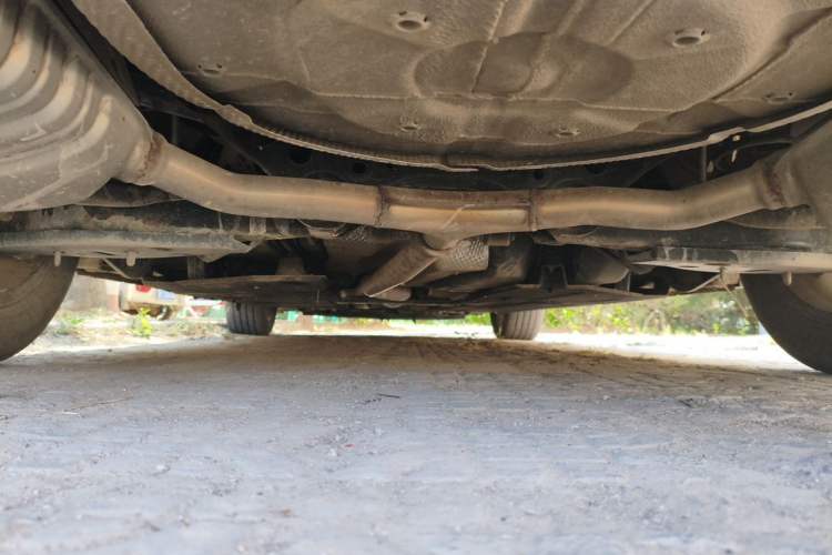 Used Hongqi H5 2023 2.0T Automatic Smart Connect Flagship Edition Chassis Rear