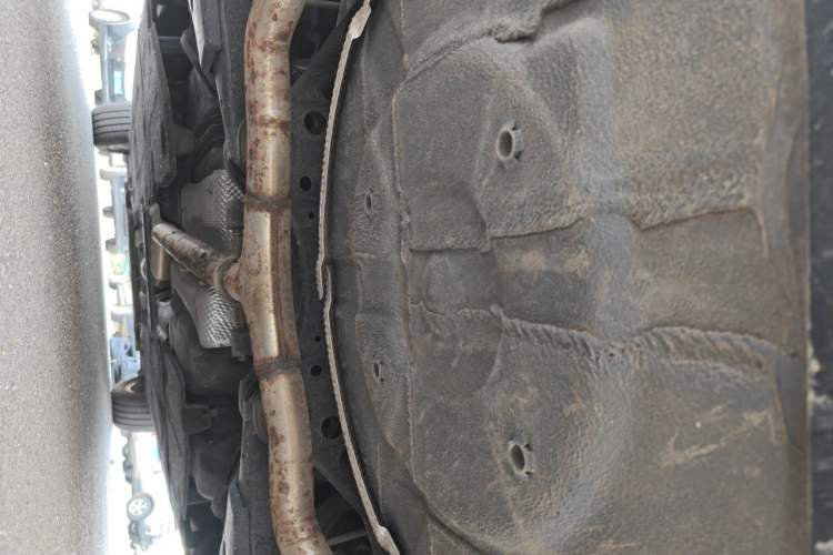 Used Hongqi H5 2023 2.0T Automatic Smart Connect Flagship Edition Chassis Rear