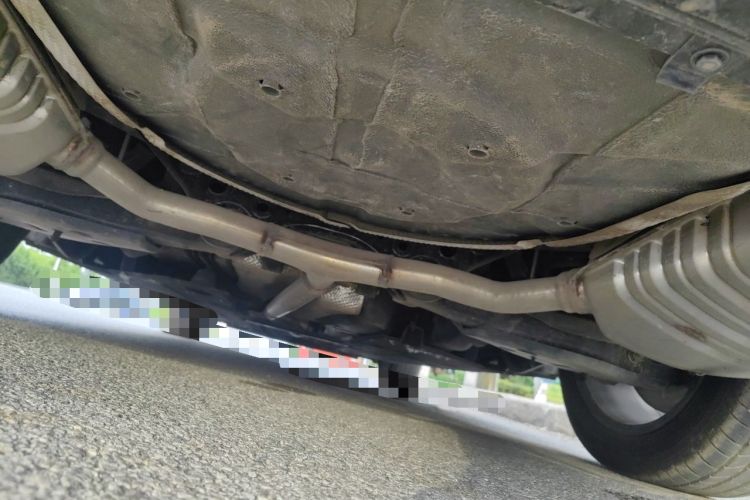 Used Hongqi H5 2023 2.0T Automatic Smart Connect Flagship Edition Chassis Rear