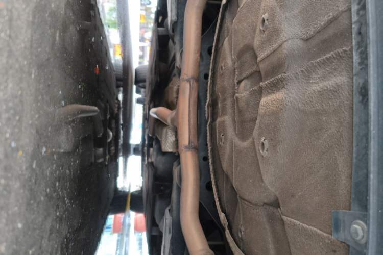 Used Hongqi H5 2023 2.0T Automatic Smart Connect Flagship Edition Chassis Rear