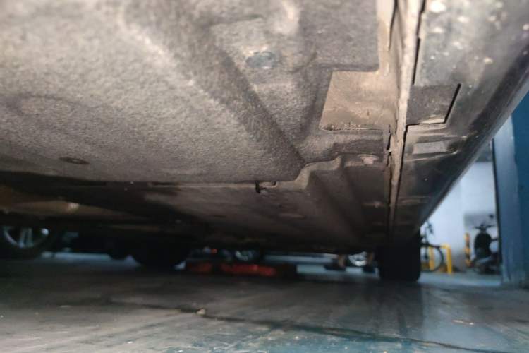 Used Hongqi H5 2023 2.0T Automatic Smart Connect Flagship Edition Chassis Rear Right
