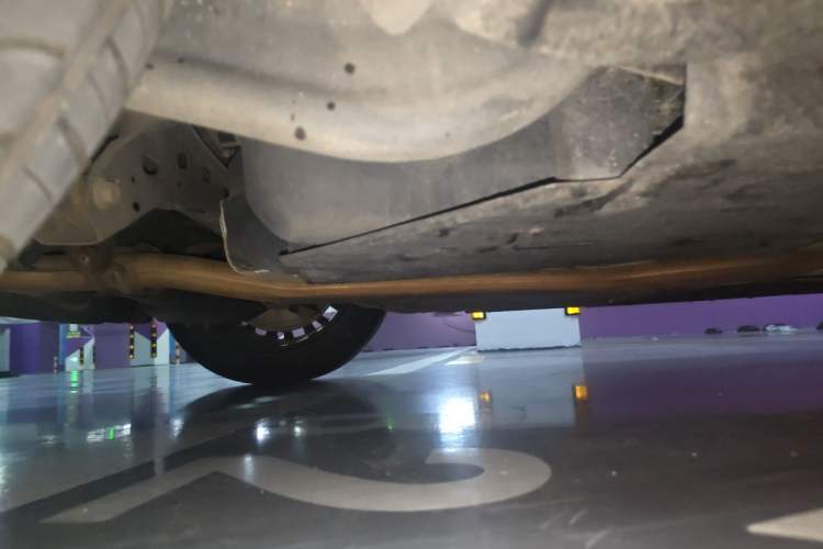 Used Hongqi H5 2023 2.0T Automatic Smart Connect Flagship Edition Chassis Rear Right