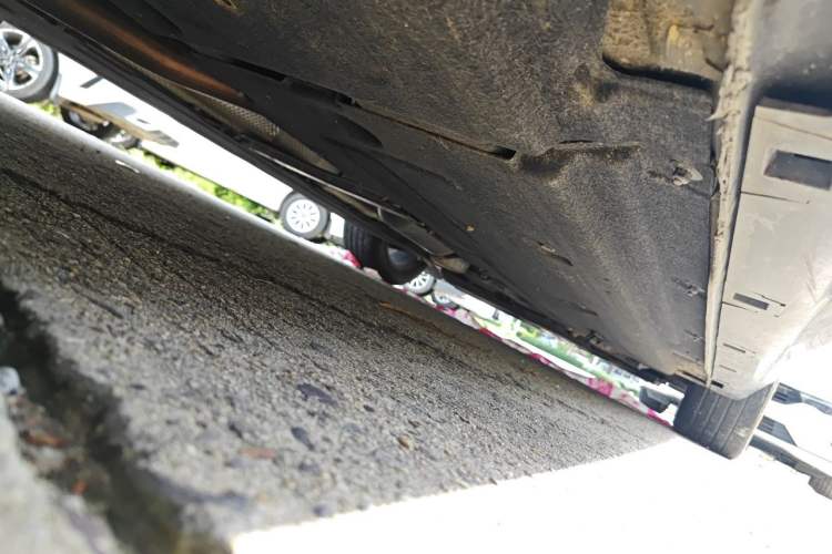 Used Hongqi H5 2023 1.5T DCT Smart Connect Flagship Edition Chassis Rear Right