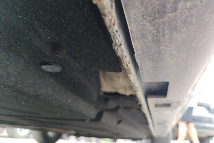 Used Hongqi H5 2023 1.5T DCT Smart Connect Flagship Edition Chassis Rear Right