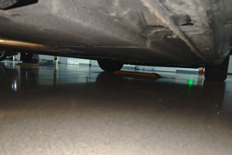 Used Hongqi H5 2023 1.5T DCT Smart Connect Flagship Edition Chassis Rear Right