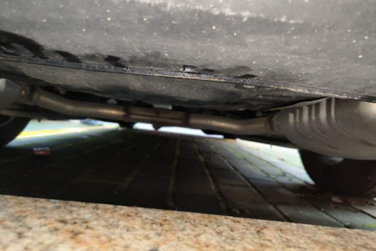 Used Hongqi H5 2023 1.5T DCT Smart Connect Flagship Edition Chassis Rear
