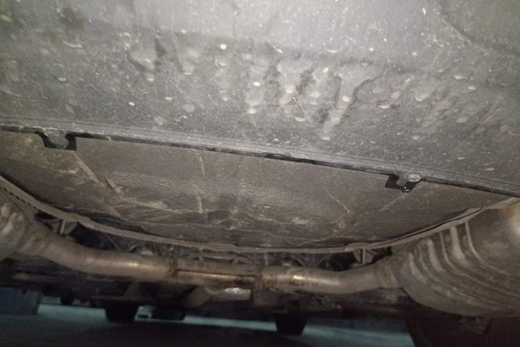 Used Hongqi H5 2023 2.0T Automatic Smart Connect Flagship Edition Chassis Rear