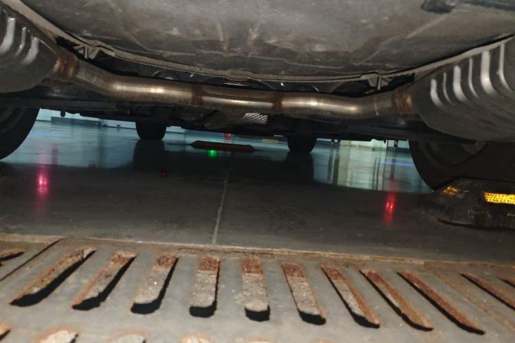 Used Hongqi H5 2023 1.5T DCT Smart Connect Flagship Edition Chassis Rear