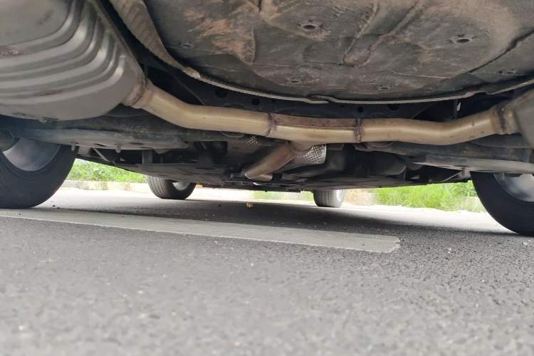 Used Hongqi H5 2023 2.0T Automatic Smart Connect Flagship Edition Chassis Rear
