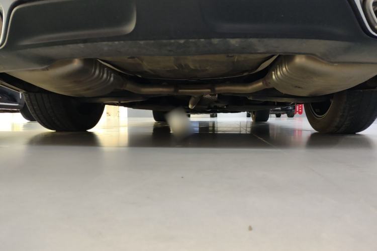 Used Hongqi H5 2023 2.0T Automatic Smart Connect Flagship Edition Chassis Rear