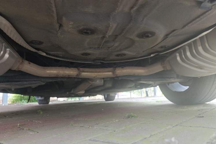 Used Hongqi H5 2023 2.0T Automatic Smart Connect Flagship Edition Chassis Rear