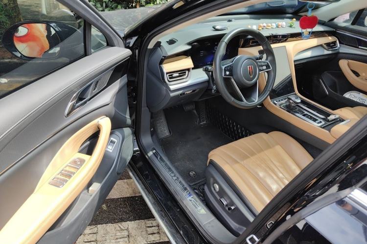 Used Hongqi H5 2023 2.0T Automatic Smart Connect Flagship Edition Driver Seat