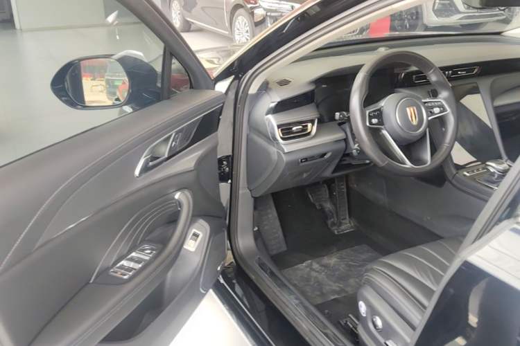 Used Hongqi H5 2023 2.0T Automatic Smart Connect Flagship Edition Driver Seat