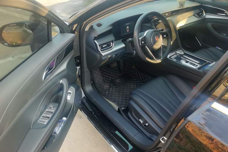 Used Hongqi H5 2023 2.0T Automatic Smart Connect Flagship Edition Driver Seat