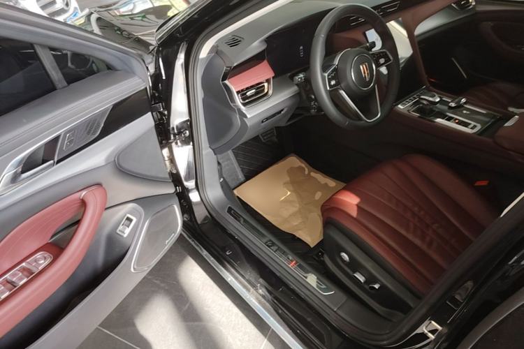 Used Hongqi H5 2023 2.0T Automatic Smart Connect Flagship Edition Driver Seat