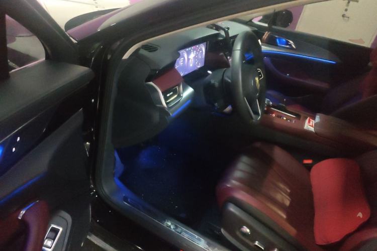 Used Hongqi H5 2023 2.0T Automatic Smart Connect Flagship Edition Driver Seat