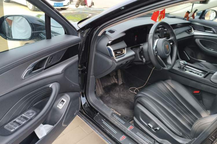 Used Hongqi H5 2023 2.0T Automatic Smart Connect Flagship Edition Driver Seat