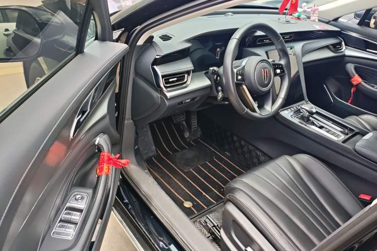 Used Hongqi H5 2023 2.0T Automatic Smart Connect Flagship Edition Driver Seat