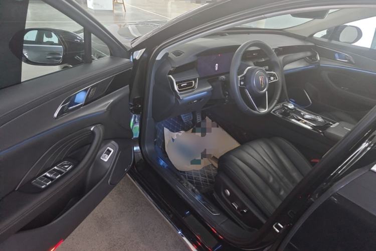 Used Hongqi H5 2023 2.0T Automatic Smart Connect Flagship Edition Driver Seat