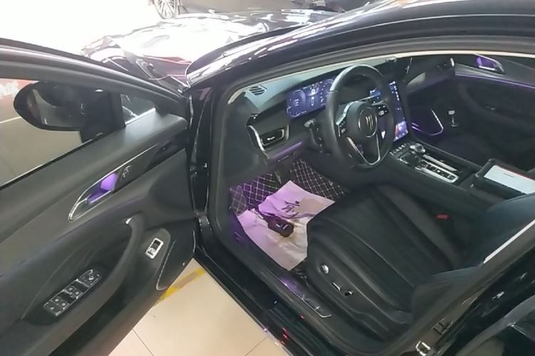 Used Hongqi H5 2023 2.0T Automatic Smart Connect Flagship Edition Driver Seat