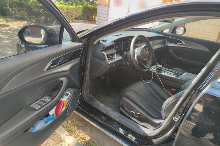 Used Hongqi H5 2023 2.0T Automatic Smart Connect Flagship Edition Driver Seat