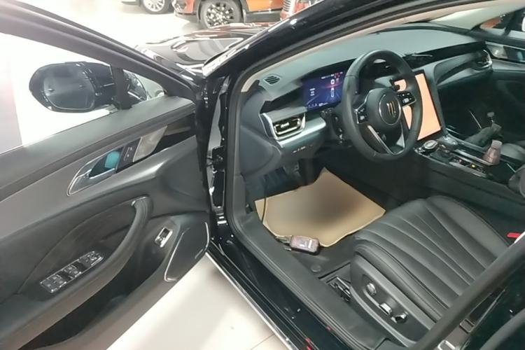 Used Hongqi H5 2023 2.0T Automatic Smart Connect Flagship Edition Driver Seat