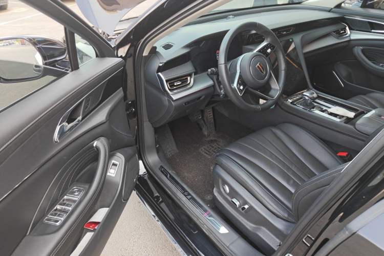 Used Hongqi H5 2023 2.0T Automatic Smart Connect Flagship Edition Driver Seat