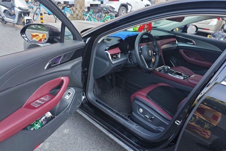 Used Hongqi H5 2023 2.0T Automatic Smart Connect Flagship Edition Driver Seat