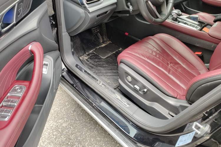 Used Hongqi H5 2023 1.5T HEV Smart Connect Flagship Edition Driver Seat